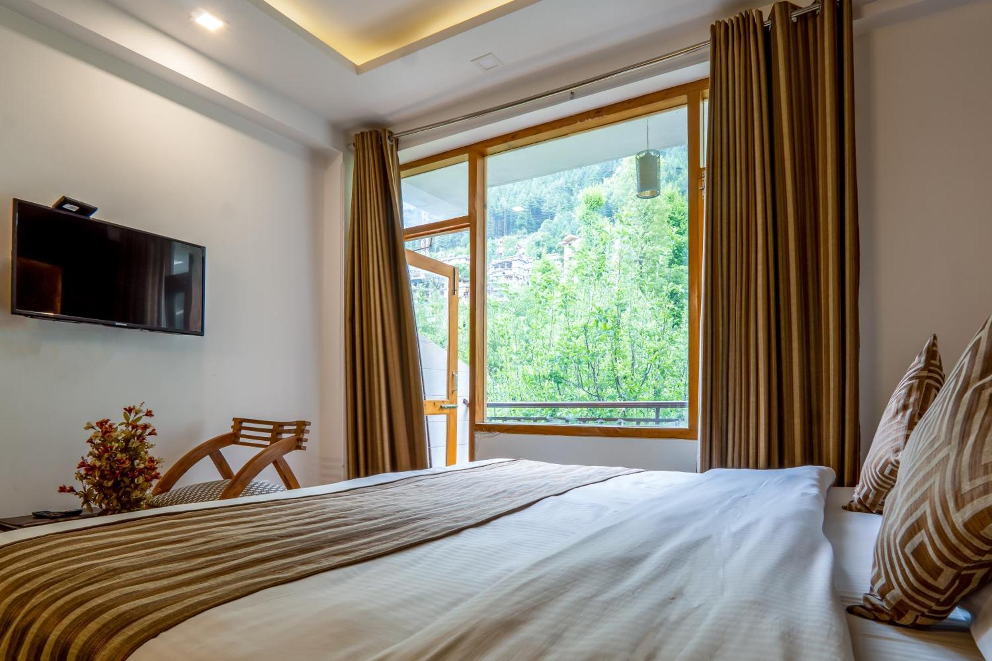Pristine Inn Manali Buitenkant foto